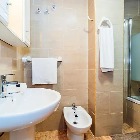 Elen, Direkt Am Torrevieja